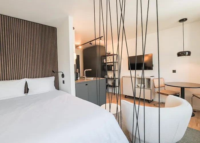 Bob W Munich Schwabing