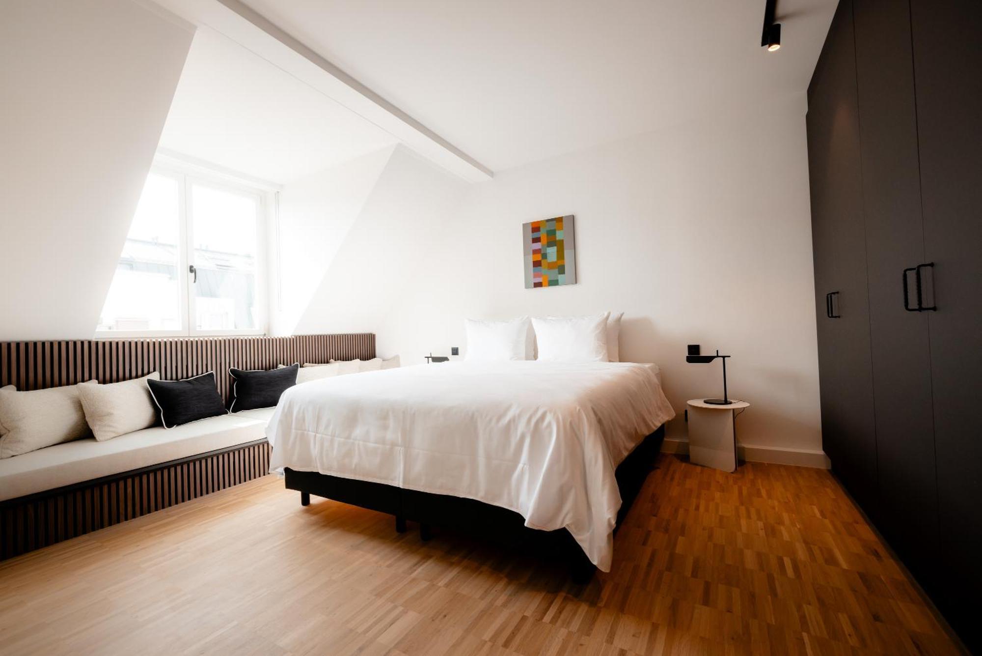 Bob W Schwabing Munich